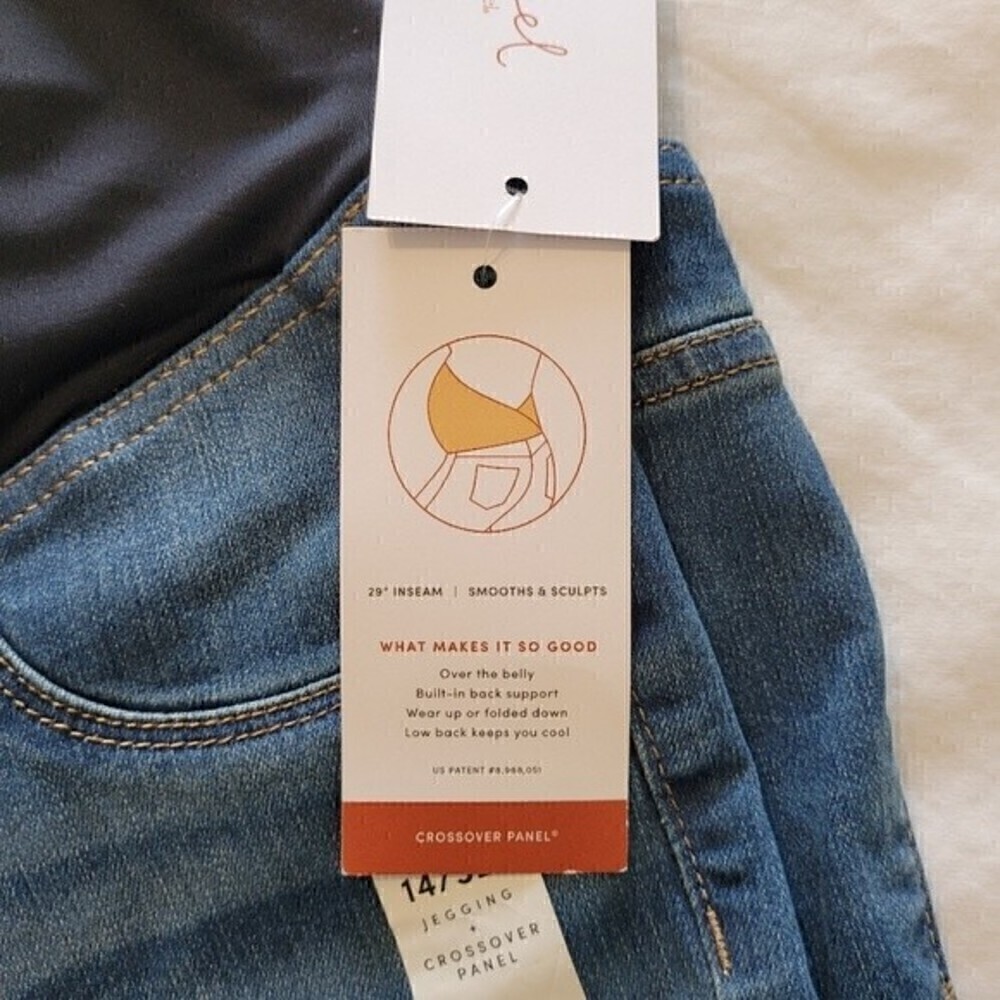 Over Belly Maternity Jeggings - Picture 4 of 4